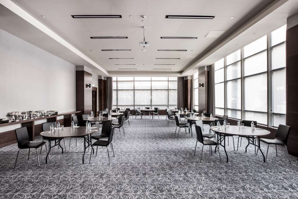 Delta Hotels By Marriott Istanbul Levent Exterior foto