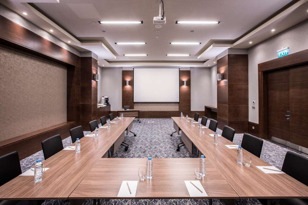 Delta Hotels By Marriott Istanbul Levent Exterior foto
